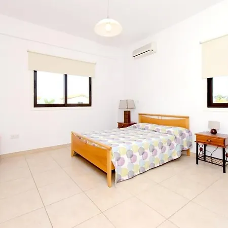 Case de vacanță Ferienvilla Av6 By Interhome Protaras